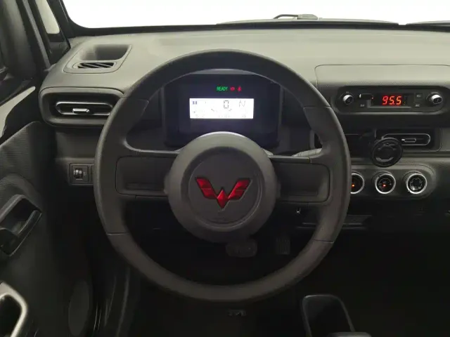 Wuling Zhiguang NEV — Фото автомобиля 11