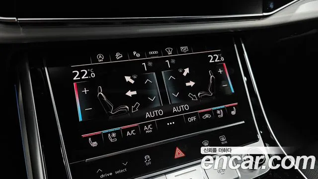 Audi Q8 55 TFSI quattro Premium — Фото автомобиля 21