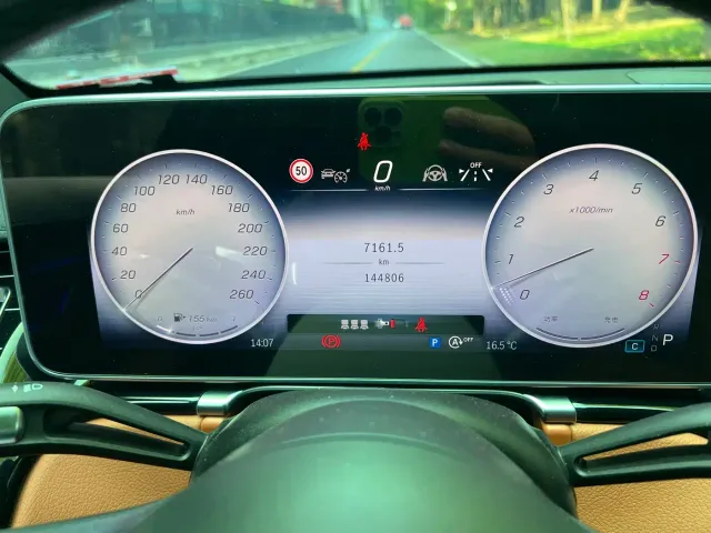 Mercedes-Benz S-Class — Фото автомобиля 15