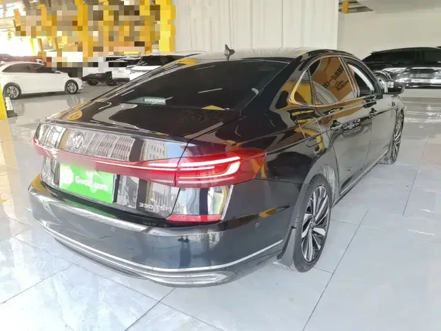 Volkswagen Passat — Фото автомобиля 6