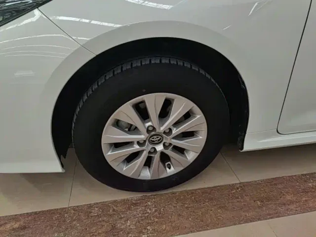 Toyota Corolla — Фото автомобиля 22