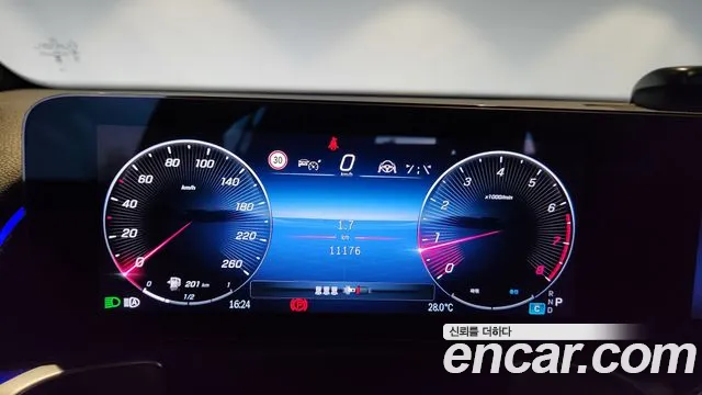 Mercedes-Benz GLB-Class — Фото автомобиля 8
