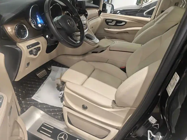 Mercedes-Benz V-Class — Фото автомобиля 10