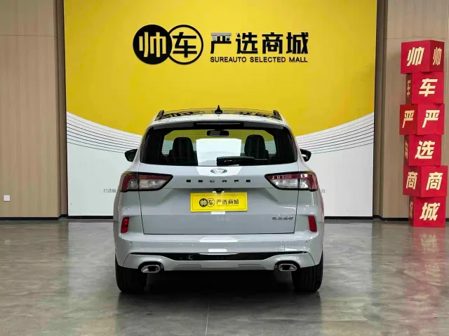 Ford Escape — Фото автомобиля 5