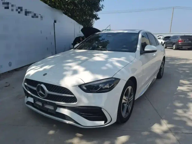 Фотография автомобиля — Mercedes-Benz C-Class