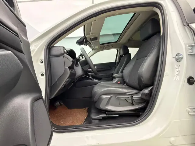 Honda Vezel 2023 1.5L CVT Technology Edition — Фото автомобиля 12