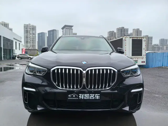 BMW X5 — Фото автомобиля 2
