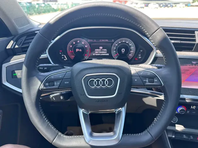 Audi Q3 — Фото автомобиля 9