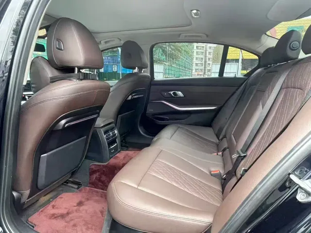 BMW 3 Series — Фото автомобиля 8