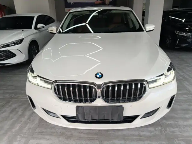BMW 6 Series Gran Turismo — Фото автомобиля 2
