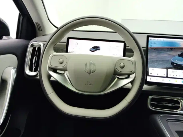Leapmotor B01 — Фото автомобиля 15