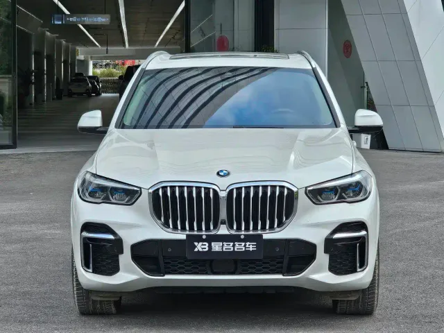 BMW X5 — Фото автомобиля 2