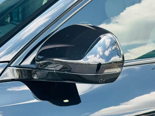 Li Auto L8 — Фото автомобиля 8