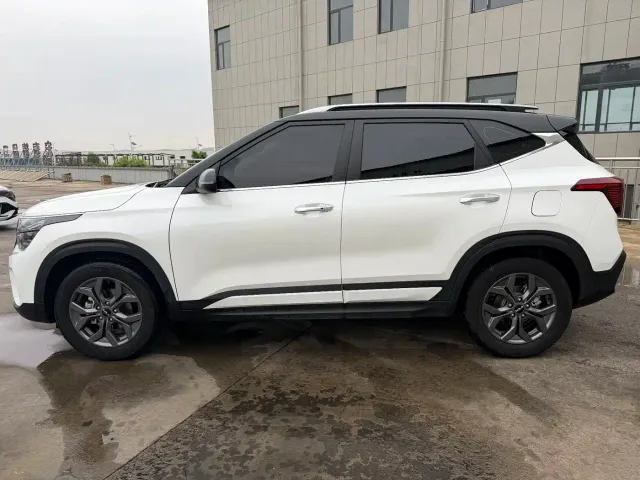 Kia Seltos — Фото автомобиля 7