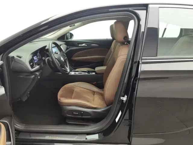 Buick Regal — Фото автомобиля 10