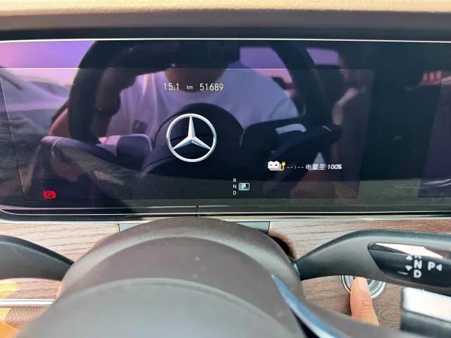 Mercedes-Benz E-Class — Фото автомобиля 8