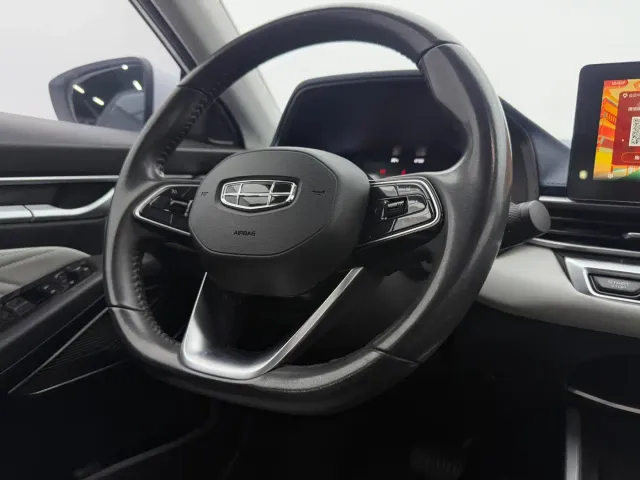 Geely Emgrand — Фото автомобиля 13
