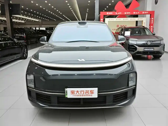 Li Auto L9 — Фото автомобиля 2