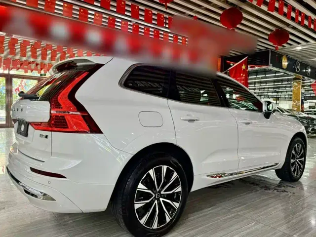 Volvo XC60 — Фото автомобиля 6