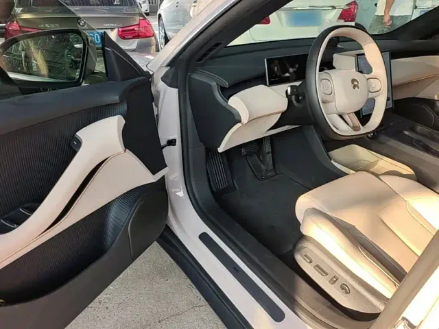 Nio ET5 — Фото автомобиля 15
