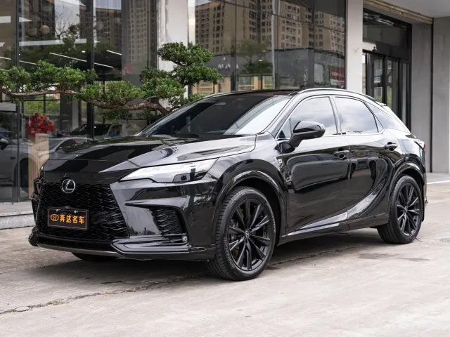 Фотография автомобиля — Lexus RX