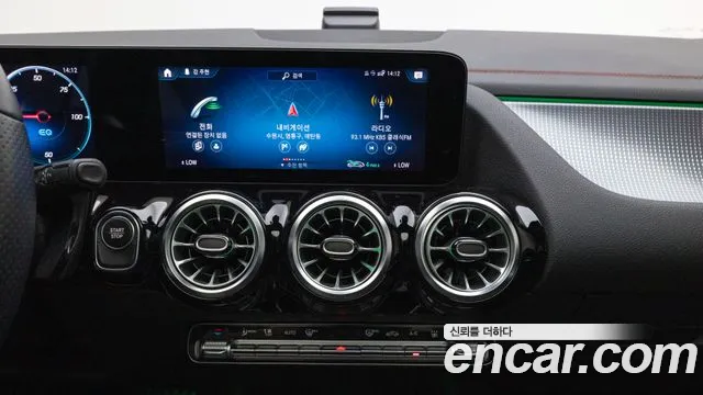 Mercedes-Benz EQA — Фото автомобиля 16