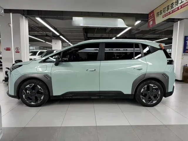 GAC Aion Y — Фото автомобиля 24