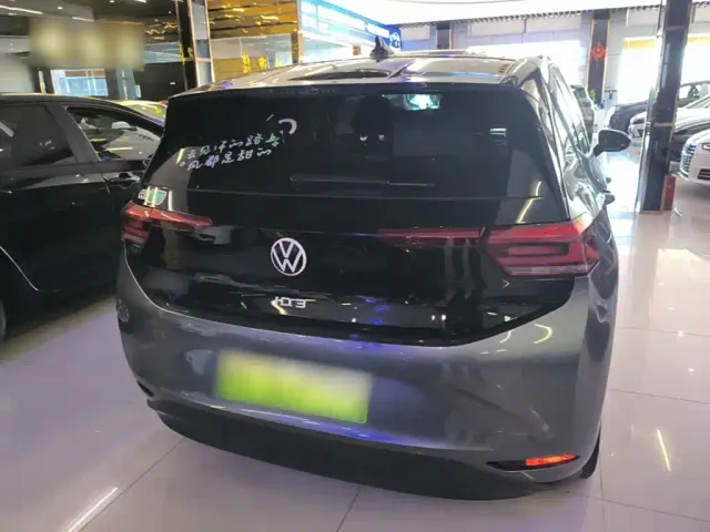 Volkswagen ID.3 — Фото автомобиля 5