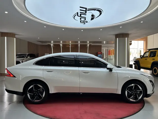 Wuling Starlight — Фото автомобиля 4