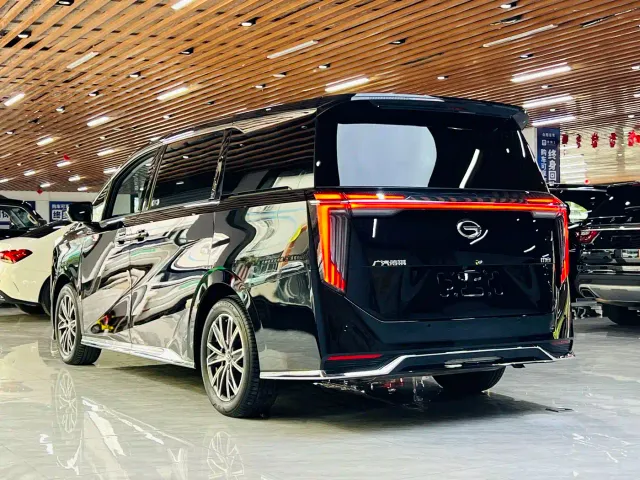 GAC Trumpchi M8 — Фото автомобиля 16