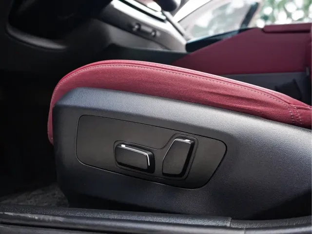 BMW 5 Series — Фото автомобиля 12