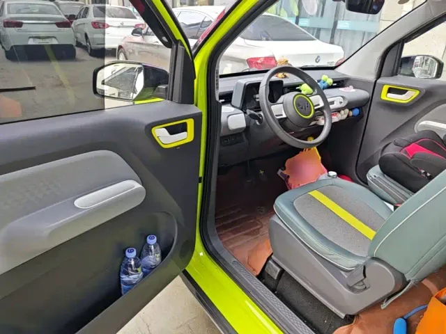 Wuling Hongguang Mini EV — Фото автомобиля 15