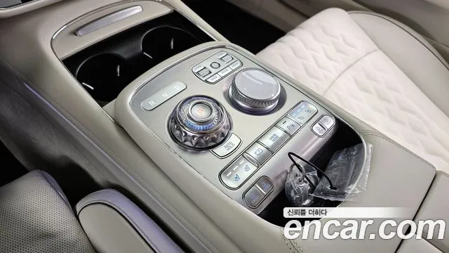 Genesis G90 Бензин 3.5 Turbo e-S/C AWD LWB — Фото автомобиля 9