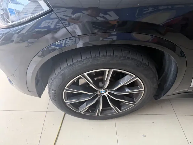BMW X5 — Фото автомобиля 2