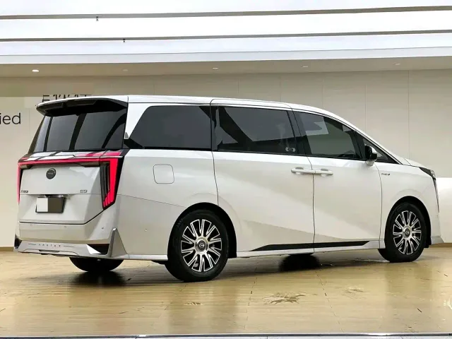 GAC Trumpchi E9 — Фото автомобиля 2