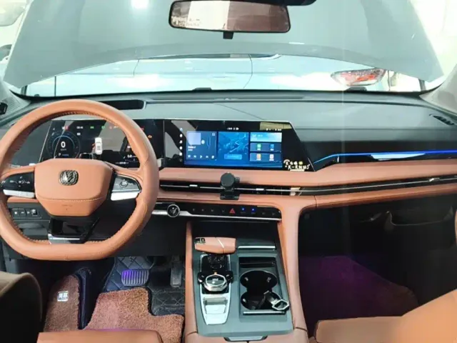 Changan CS75 Plus — Фото автомобиля 9