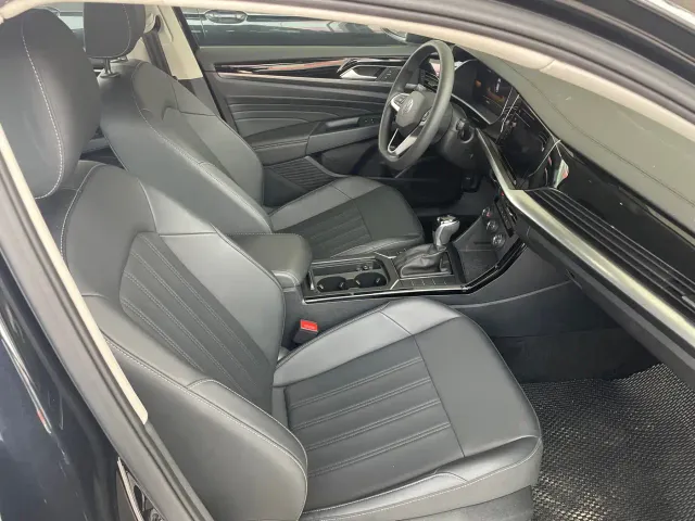 Volkswagen Passat — Фото автомобиля 6