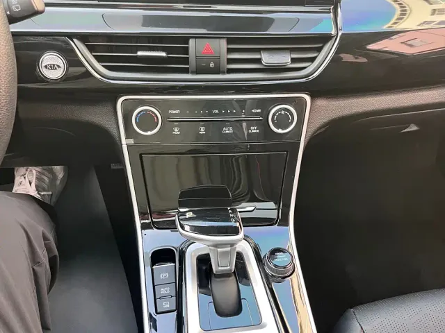 Kia Seltos — Фото автомобиля 12