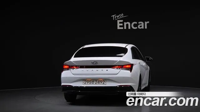 Hyundai AVANTE Smart — Фото автомобиля 4
