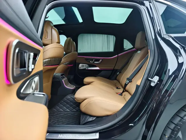 Mercedes-Benz E-Class — Фото автомобиля 7