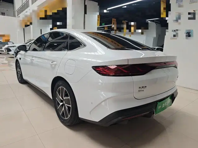 BYD Qin L — Фото автомобиля 4