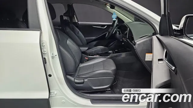 Kia Niro Niro (New) — Фото автомобиля 17
