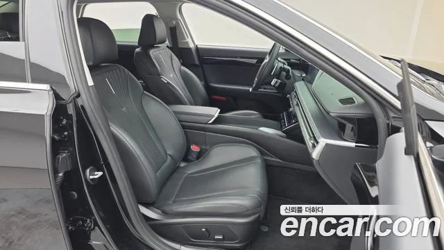 Hyundai Grandeur GN7 — Фото автомобиля 11