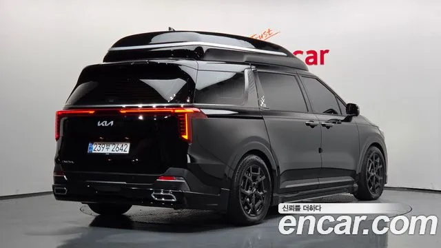 Kia Canival Новый Carnival 4 поколение Бензин 9 мест Hi-Limousine (Спецкузов) — Фото автомобиля 2