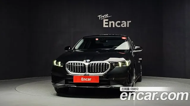 BMW 5 Series G60 — Фото автомобиля 3
