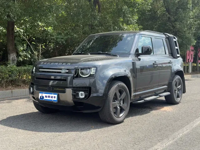 Фотография автомобиля — Land Rover Defender