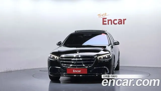 Mercedes-Benz S-Class — Фото автомобиля 3