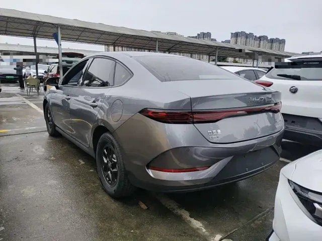 BYD Qin PLUS — Фото автомобиля 4