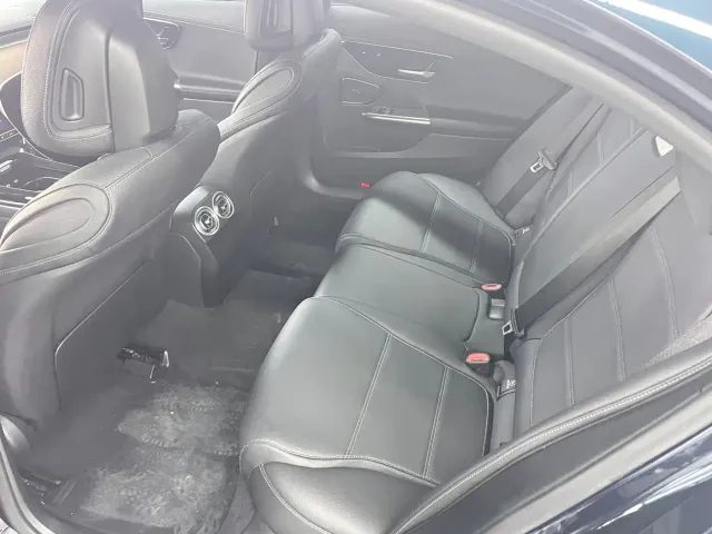 Mercedes-Benz C-Class — Фото автомобиля 10