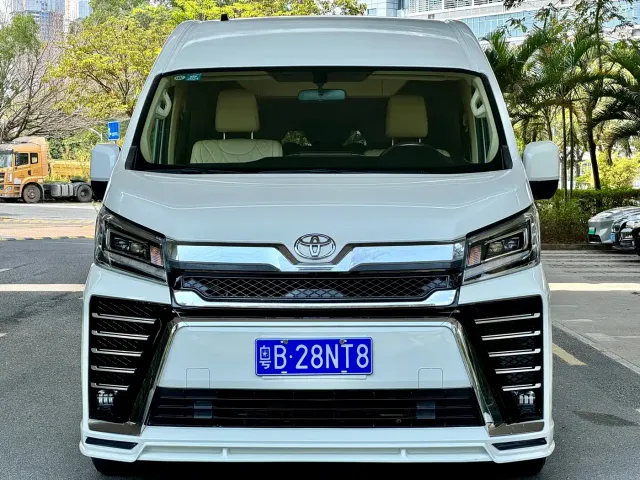 Toyota HIACE — Фото автомобиля 2